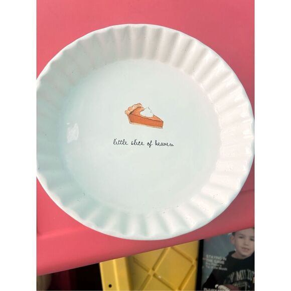 Rae Dunn Little Slice of Heaven Pie Dish - Picture 1 of 3